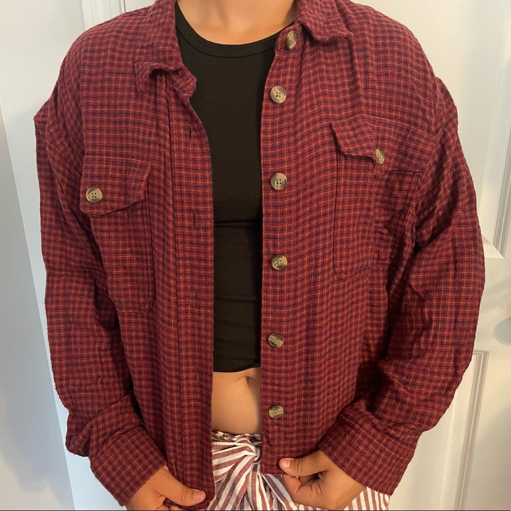 American Eagle maroon crop flannel, size large